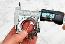 le04
